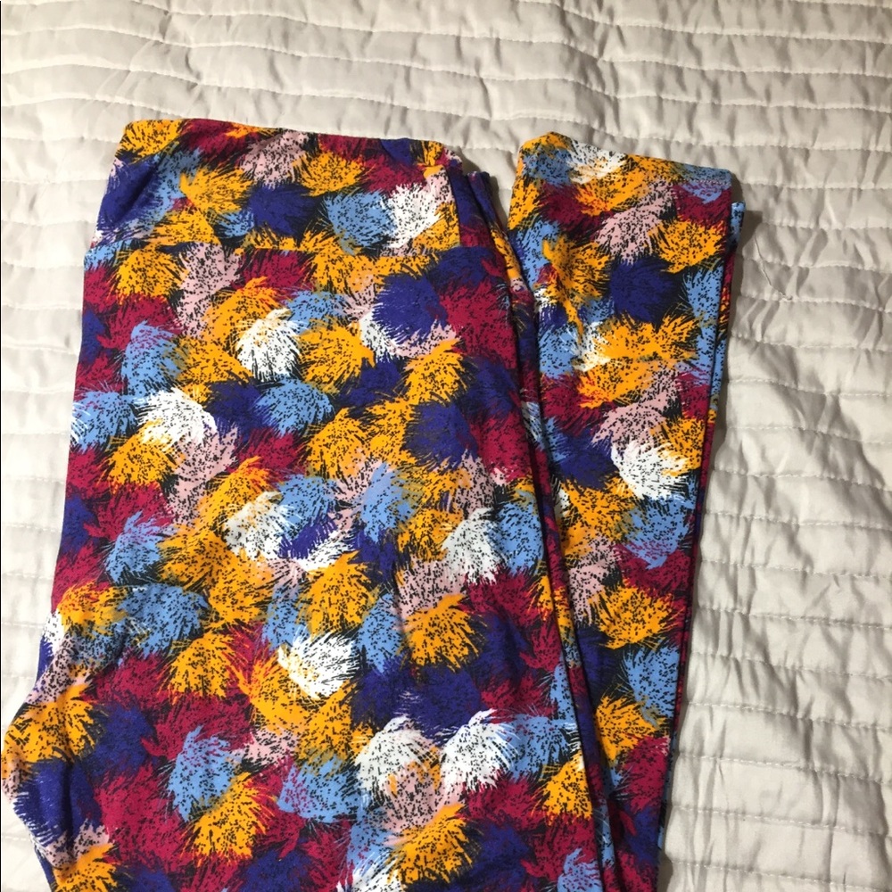 SOLD Lularoe TC Splatter Leggings-EUC